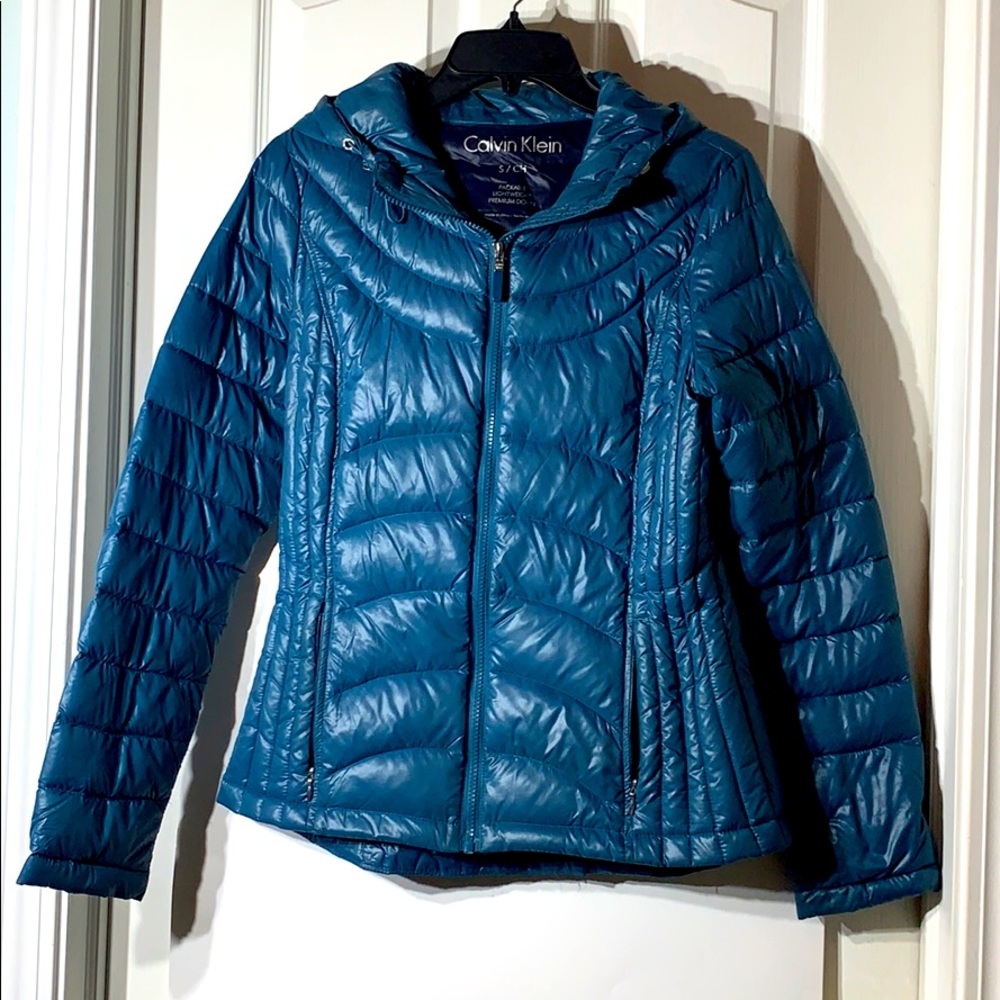 NWOT Calvin Klein teal puffer jacket